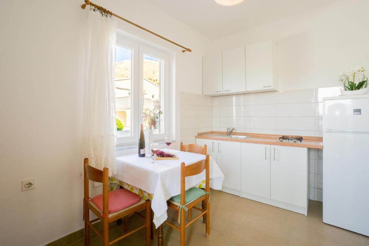 Kob Orog Good Location With Sea Views And Modern Decor Apartman Metajna Kültér fotó