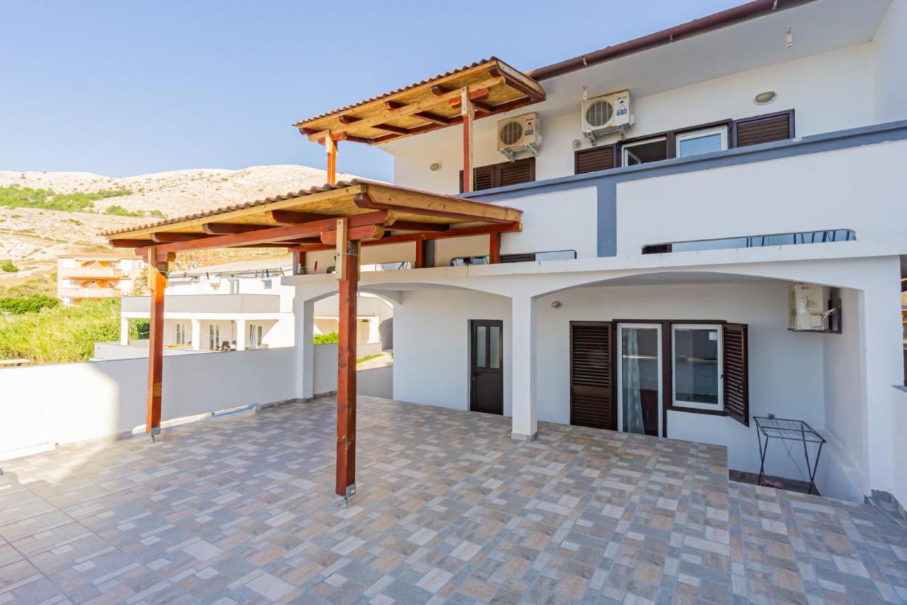 Kob Orog Good Location With Sea Views And Modern Decor Apartman Metajna Kültér fotó