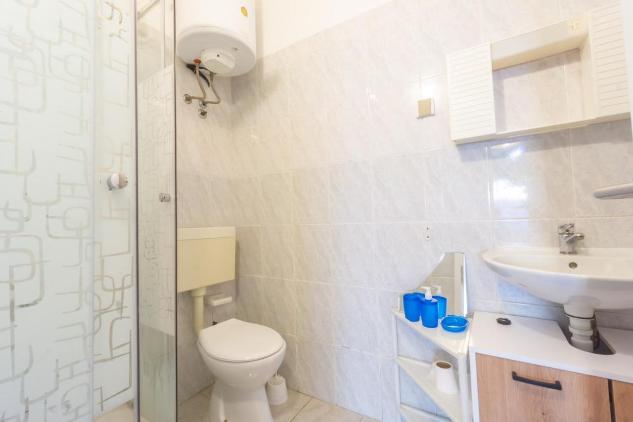 Kob Orog Good Location With Sea Views And Modern Decor Apartman Metajna Kültér fotó