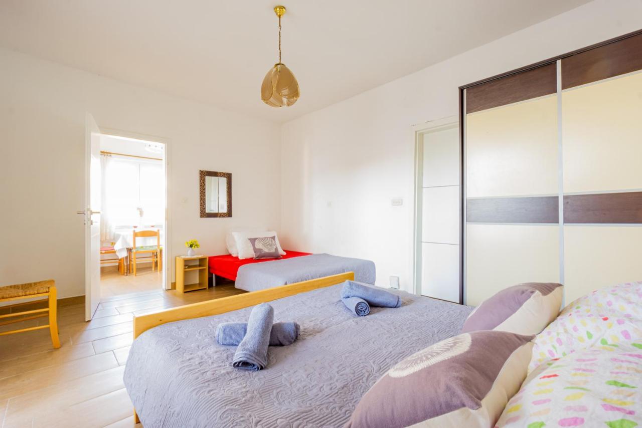 Kob Orog Good Location With Sea Views And Modern Decor Apartman Metajna Kültér fotó