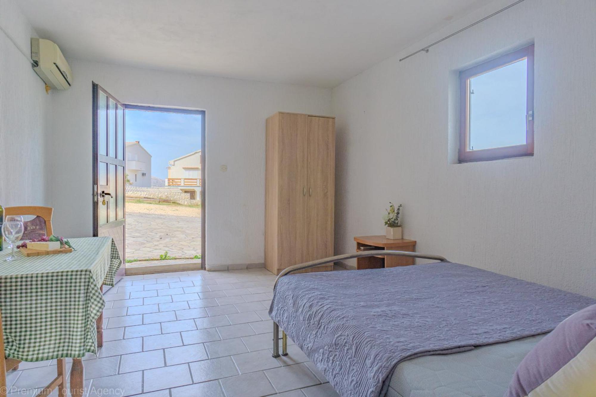 Kob Orog Good Location With Sea Views And Modern Decor Apartman Metajna Kültér fotó