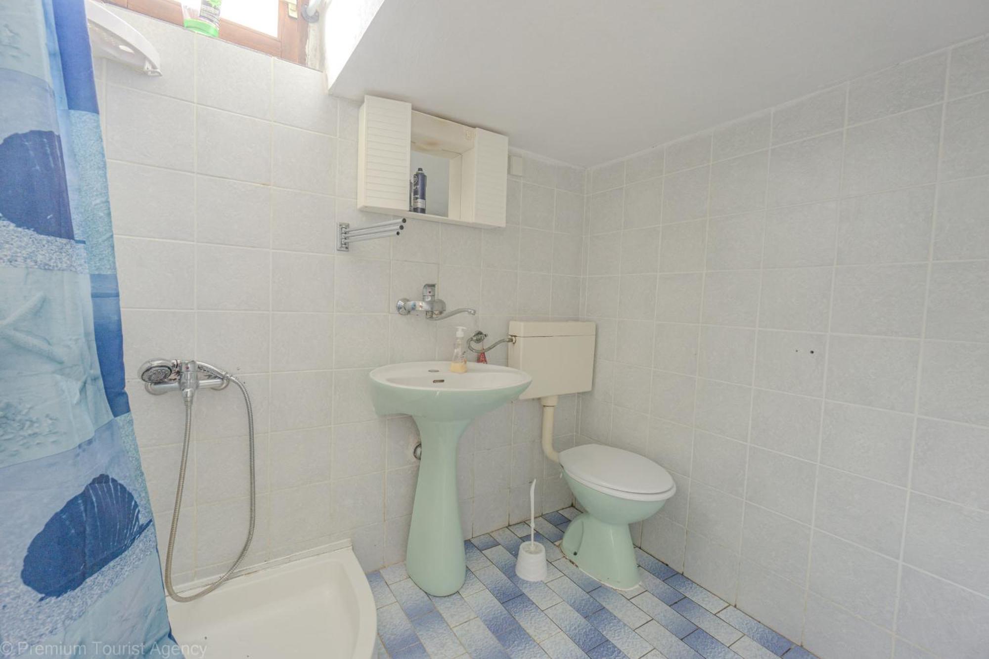 Kob Orog Good Location With Sea Views And Modern Decor Apartman Metajna Kültér fotó