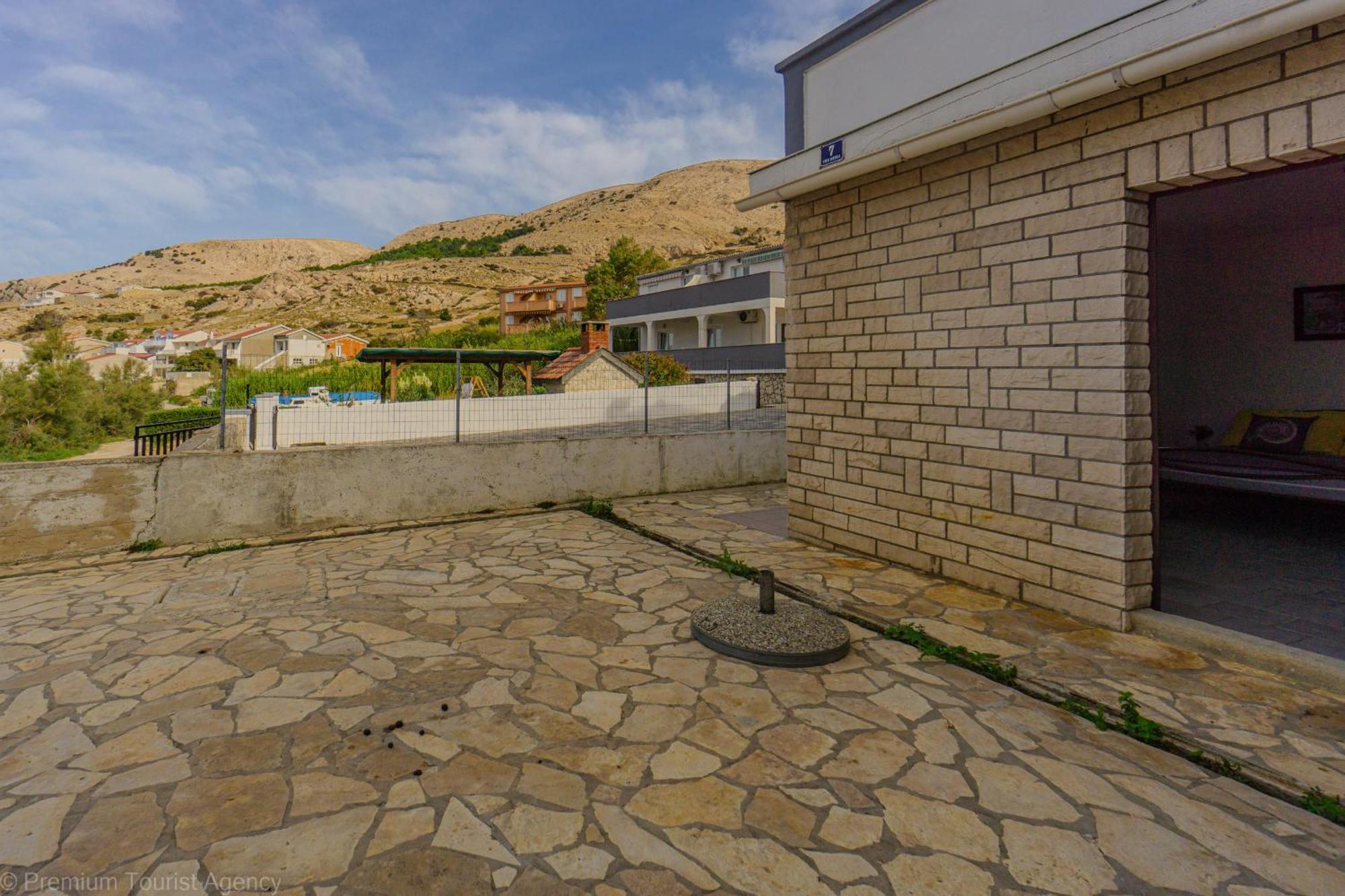 Kob Orog Good Location With Sea Views And Modern Decor Apartman Metajna Kültér fotó